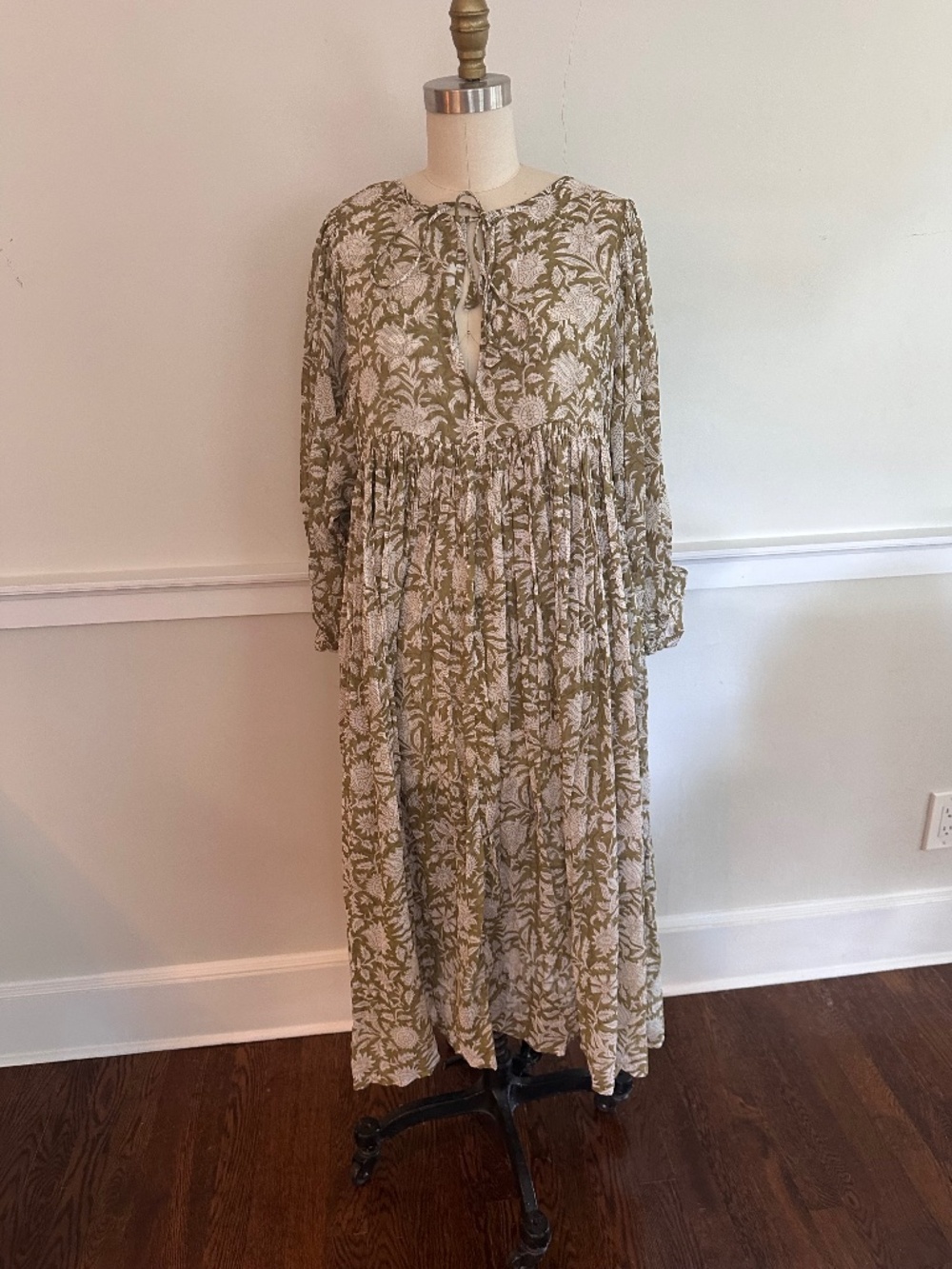 Daughters of India Kyra Maxi Dress Olive Floral Size L